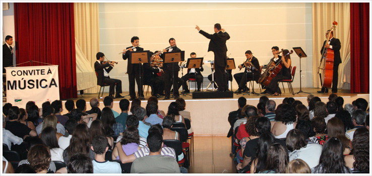 Orquestra Cesumar comemora oito anos no Luz Amor