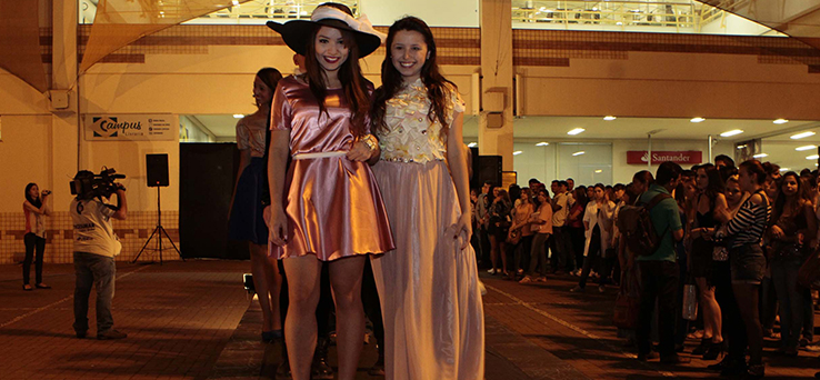 Estudantes de Moda realizam Desfile lbum de Famlia