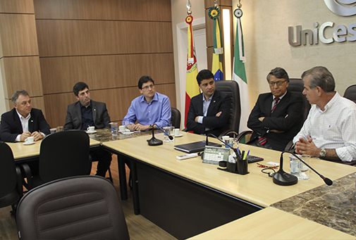Prefeito e secretrios municipais de Ponta Grossa visitam Maring e Unicesumar