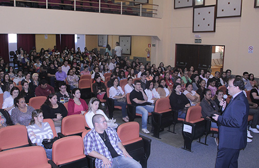 Mais de 700 alunos comeam cursos do Pronatec na Unicesumar