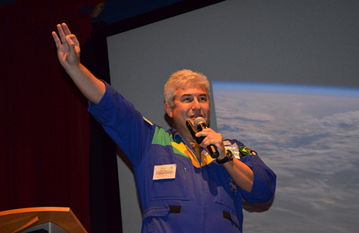 Astronauta Marcos Pontes faz palestra na Unicesumar, nesta quinta