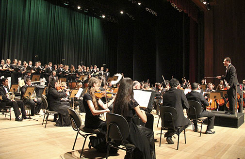 Orquestra Filarmnica Unicesumar se apresenta em Arapongas